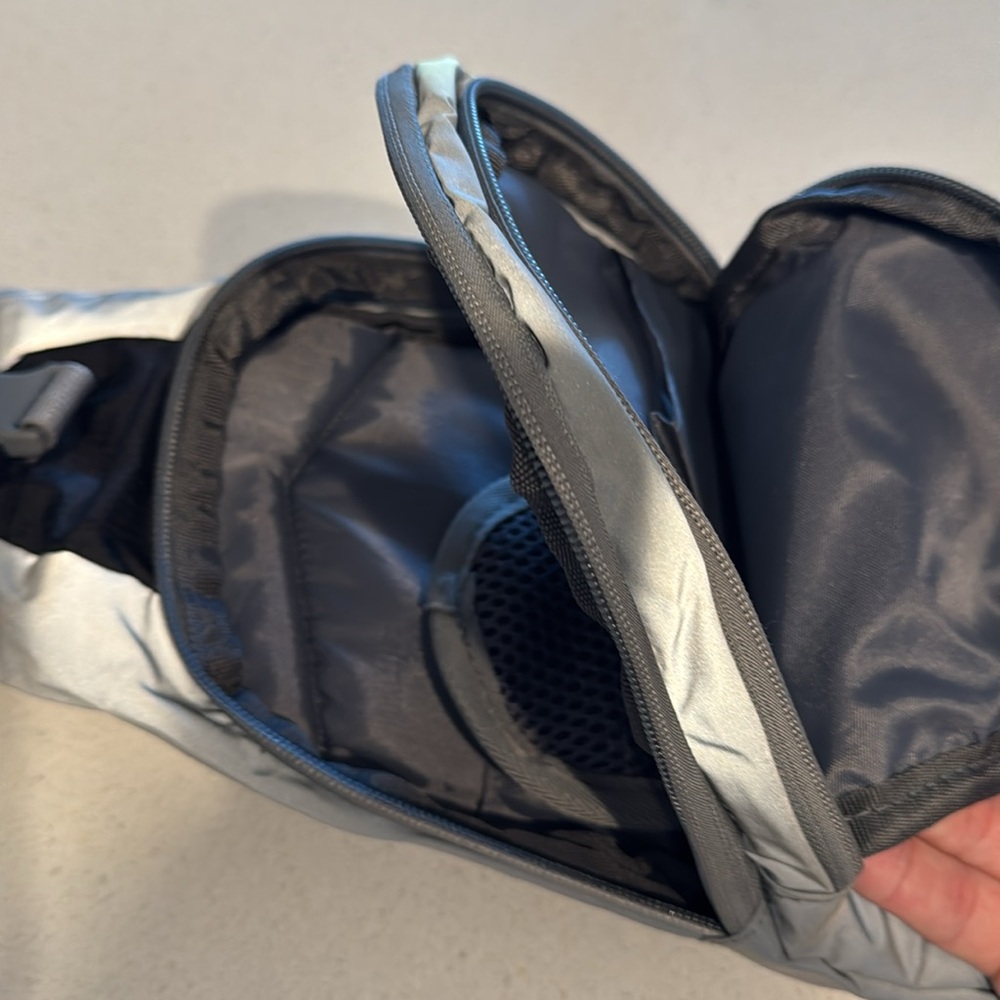 RB Cross Body Reflective Moto Bag - Picture 5 of 5